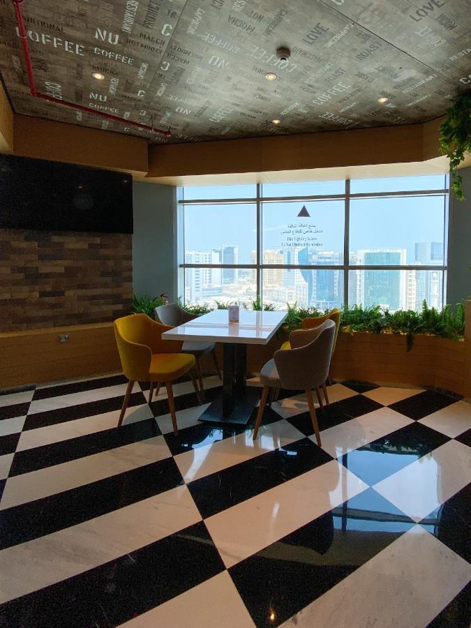 Imperial Suites Hotel 도하 외부 사진